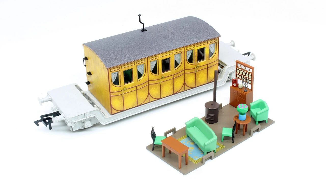 Rapido Trains UK Titfield Thunderbolt Deluxe Train Pack 922001 OO Gauge 7 Rapido Trains UK Titfield Thunderbolt Deluxe Train Pack 922001 OO Gauge - Image 5