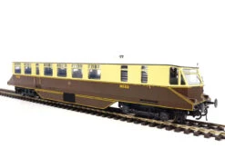 Heljan OO Gauge AEC Railcar 23 GWR Chocolate/Cream Model Railway DMU 19406
